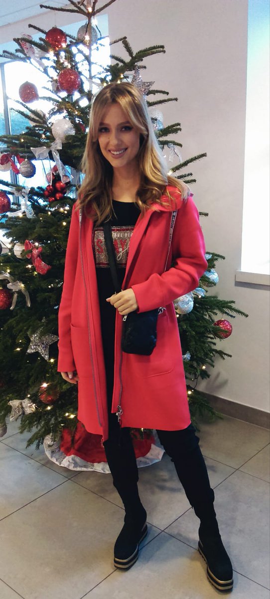 IrelandAMVMTV's tweet photo. Details on all of today's looks from @BarbaraStackPR are up on our Facebook page #IrlAM https://t.co/bpugpwREsw
