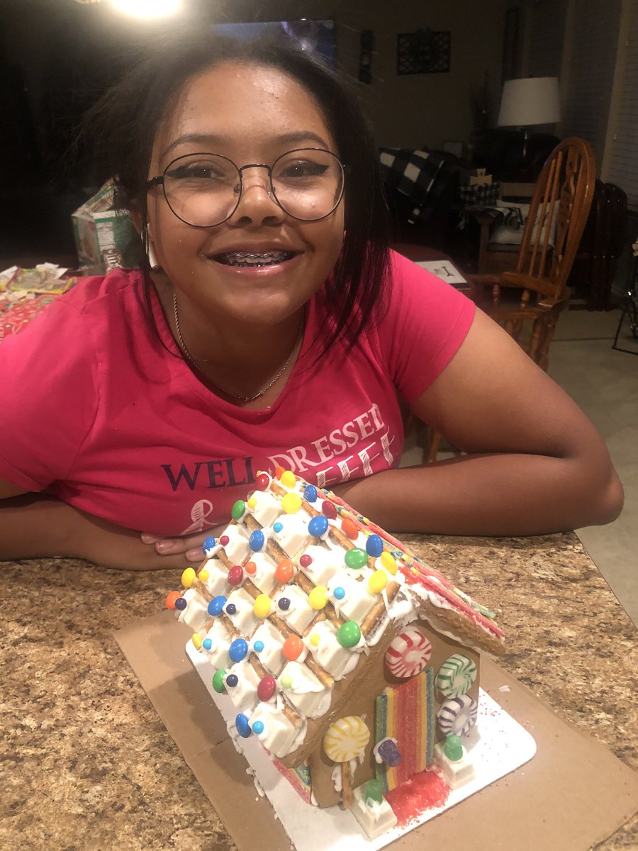 Burton5th's tweet photo. Gingerbread House Time. @WardWranglers #WardSelfCare #teacheronwinterbreak #ChristmasTraditions https://t.co/ScXrZEH8hV