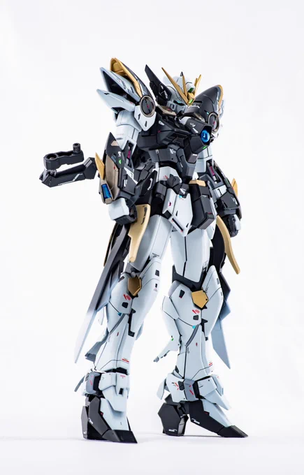 武装系なしの写真です。
バックパックは強度アップのために接着してしまいました。 