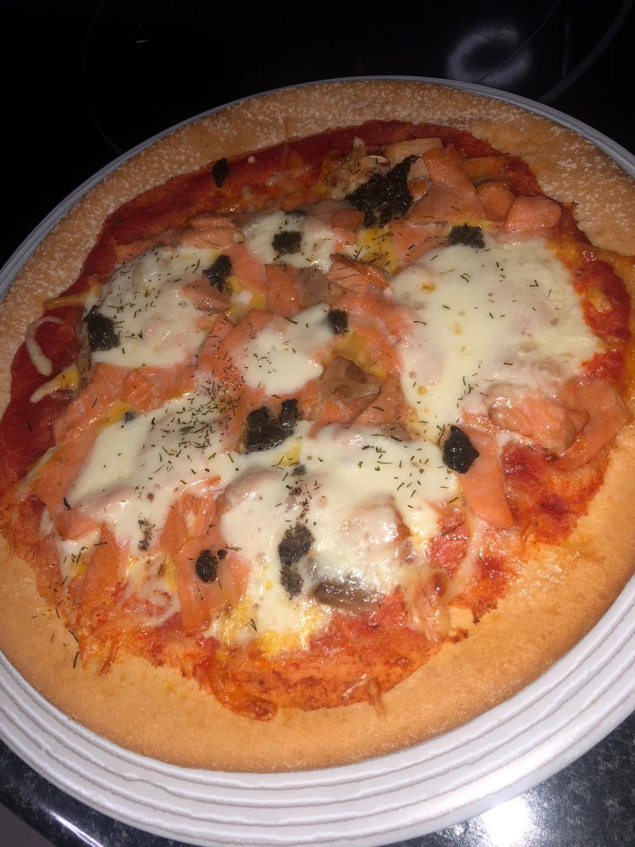 anotta18's tweet photo. Últimamente solo hago recetas fáciles, saludables y ricas. Tengo una buena profe y me siento más #confitada que nunca 🤗💜 https://t.co/JO0K6GAfSz