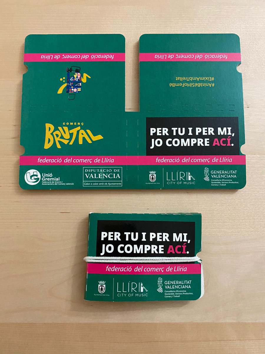 FLliria's tweet photo. La @FLliria, dins de la seua campanya #ComerçBrutal, està repartint porta-màscares a tots els nostres clients en les seues compres en el comerç federat. Ja tens la teua?  #ComerLocal #ComerçBrutal #ComerçDeProximitat #PerTuIPerMiJoCompreAcí https://t.co/UIZmn9J3Uh