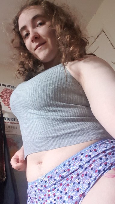 Good morning! Come cuddle 😘 https://t.co/IB0Otr1lLw