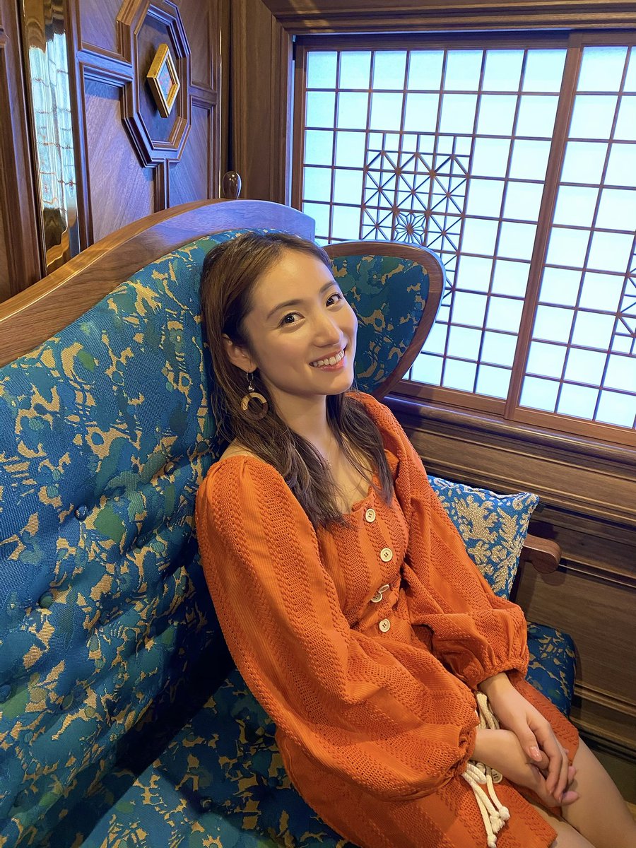 SaayaOfficial's tweet photo. 【発売中】
週刊ポスト デジタル写真集
『紗綾と行く！
　1泊2日湯けむり 九州豪華列車旅』
JR九州 観光列車「36ぷらす3」での旅の様子是非見てね🚂🛤
鹿児島→宮崎→大分を旅したよ💛
https://t.co/6N3KVnCWUl
#36ぷらす3  #jr九州 https://t.co/KLMs8XOVxP
