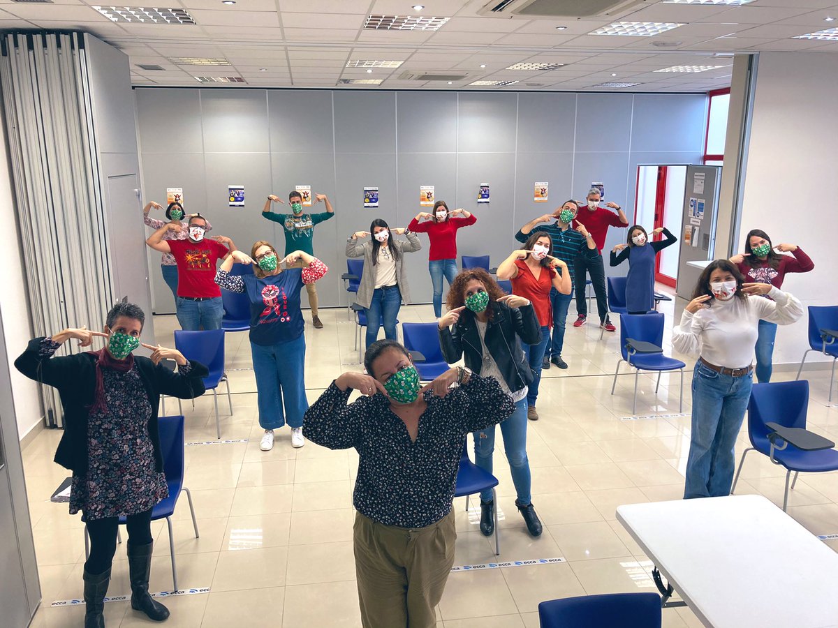 MigueReyesLemus's tweet photo. Con #mascarillasnavideñas, con distancia de seguridad y sin cantar villancicos... Pero este año también celebramos que llega la #Navidad en @TF_ecca 
#EligeTuCaminoECCA https://t.co/VzHX3u6xNA