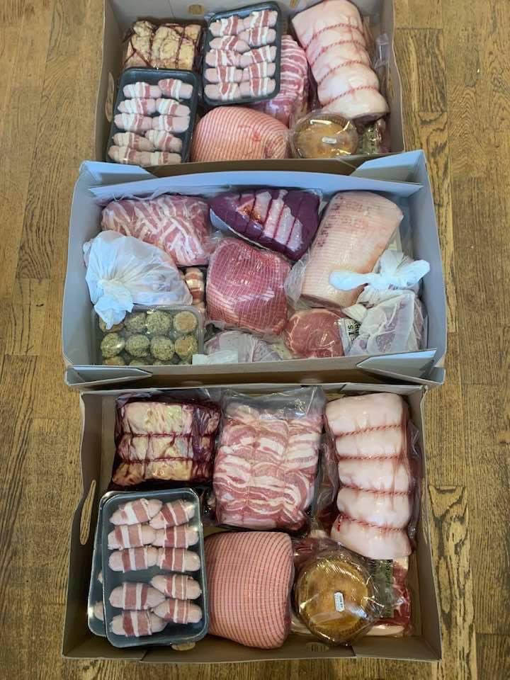 pbennetts's tweet photo. ALL OF YOUR FESTIVE FAVOURITES IN STORE!
We are stocked up and ready for the last minute rush!
Choose Bennetts and Iโm telling you you wonโt be disappointed!
#gammon #joints #pork #lamb #turkey #threebirdroast #beef #pigsinblankets #stuffingballs #porkpie https://t.co/H3wYVX3WC4