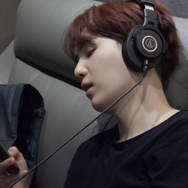 bobaxcrime's tweet photo. allhamdulillah yoongi balikkk๐ญ๐ญ๐ญ๐ญ
#yoongi_is_back #yoongiisback #yoongisback https://t.co/jn2vzLCqu9