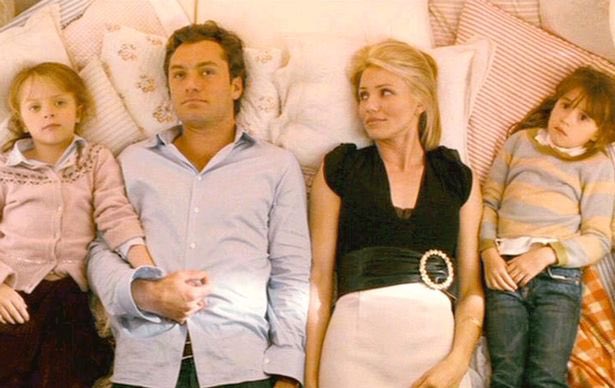 wildflowermeg's tweet photo. Joey being in a English cottage for Christmas reminds me of this movie and if you know, you know https://t.co/jywHAeTo0S