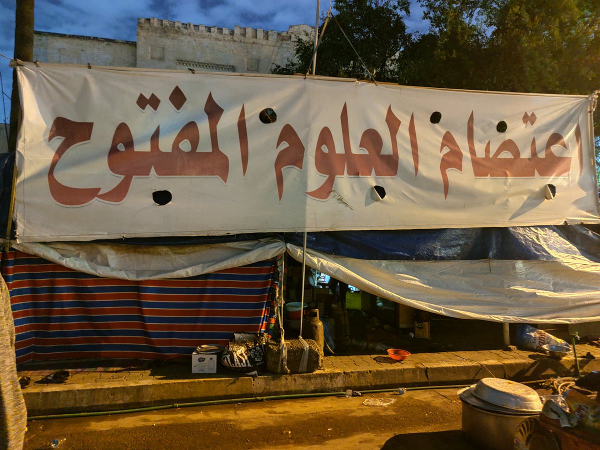 n9C6kaJcXijH0RS's tweet photo. أما يكفيكم تهميش لشريحة العلومين
 أما يكفيكم قتلآ لطموحهم ومستقبلهم #سنصوت_لمن_ينصف_العلوم https://t.co/WIgwdk05BI