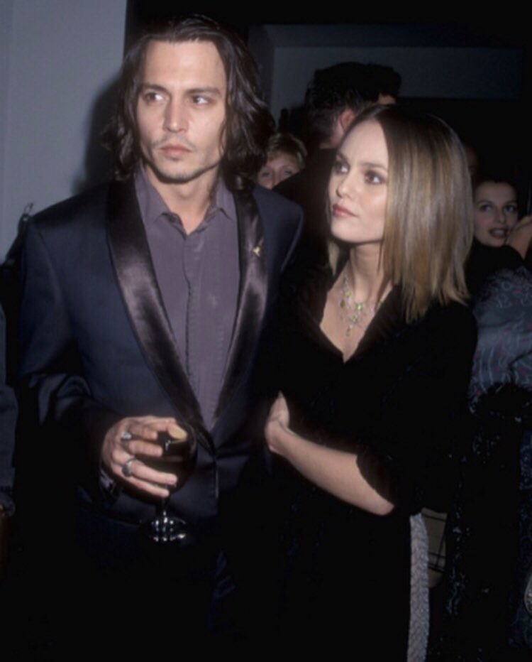 HAPPY BIRTHDAY TO THE ONE AND ONLY GODDESSEST GODDESS OUT OF ALL VANESSA PARADIS QUEEN YOU GO HAVE AN AMAZING DAY 