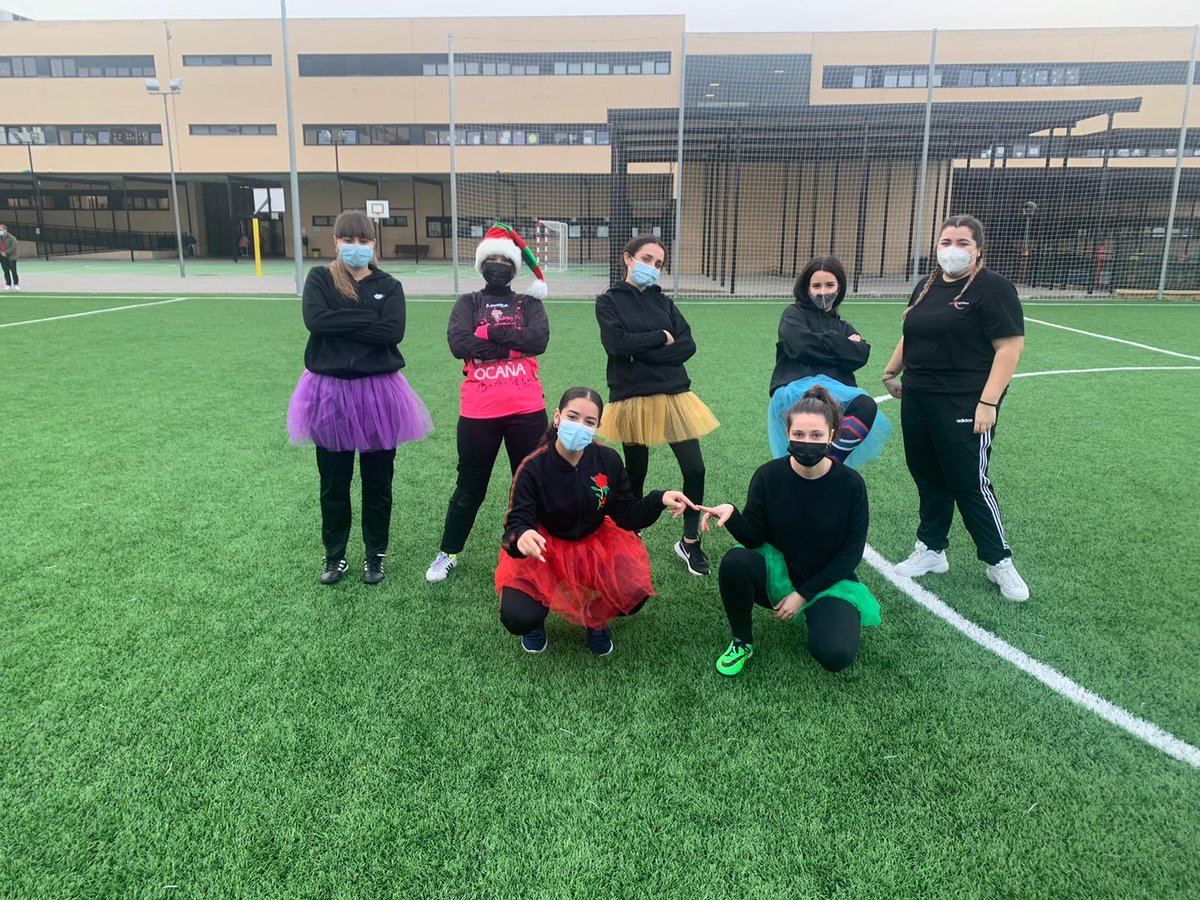 II TORNEO NAVIDEÑO FÚTBOL-7 “LITTERLEAGUE”

Bonito torneo el vivido en la mañana de hoy en nuestro campo de fútbol-7 con el extraordinario compromiso de los ciclos formativos del centro. 10 equipazos que nos han hecho disfrutar de la esencia del deporte.
#colegiolitterator