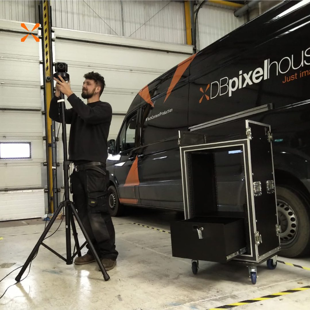 dbpixelhouse's tweet image. Our Technical Manager Tom Rumney is busy completing the final checks on some of the filming equipment going out on a job in the New Year. 

#streaming  #remoteevent  #virtualevent #streaminglive #streamingservices #justimageine