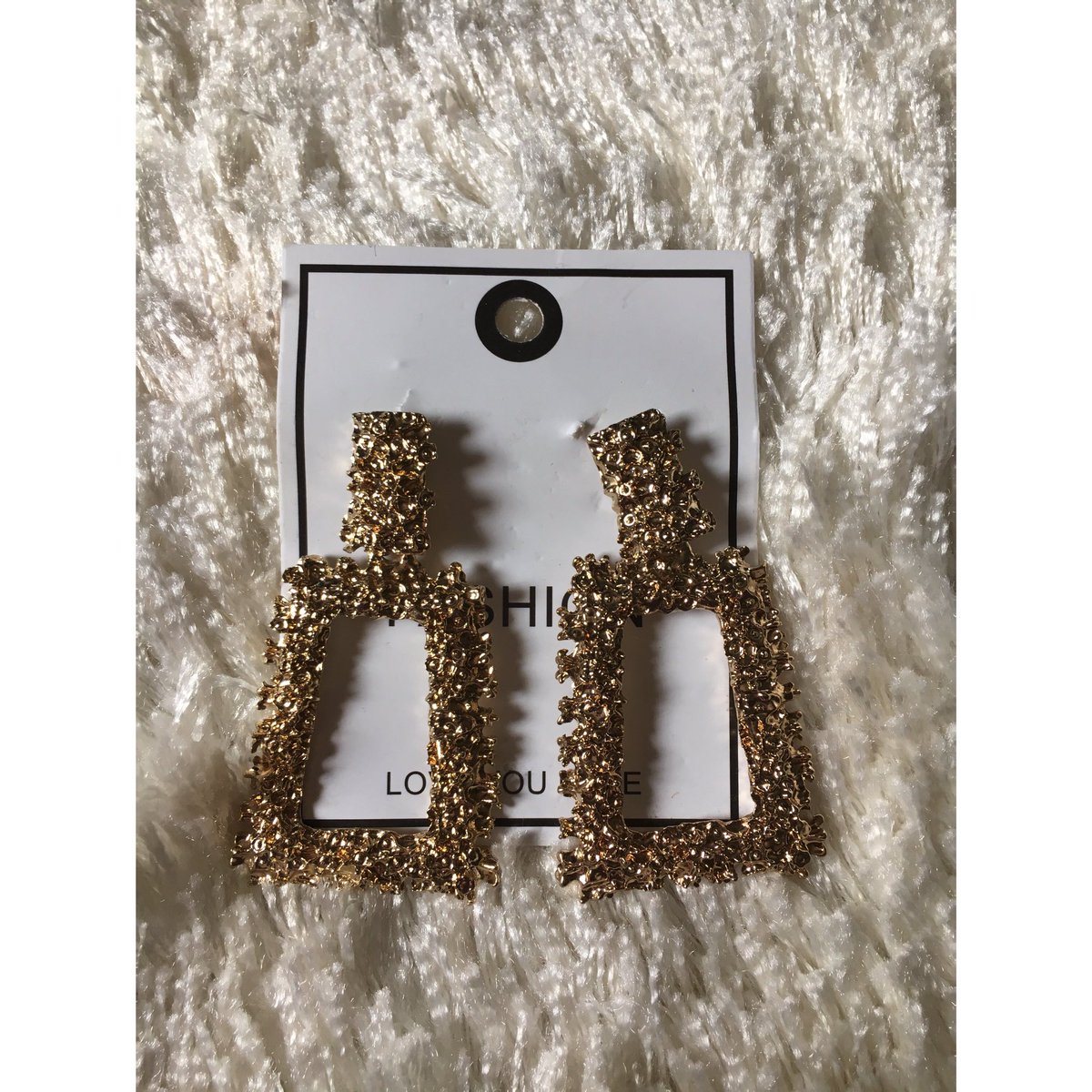 Relógio disponível 🛍
Preço: 20.000 kzs
Brinco disponível 🛍
Preço: 2.000 kzs