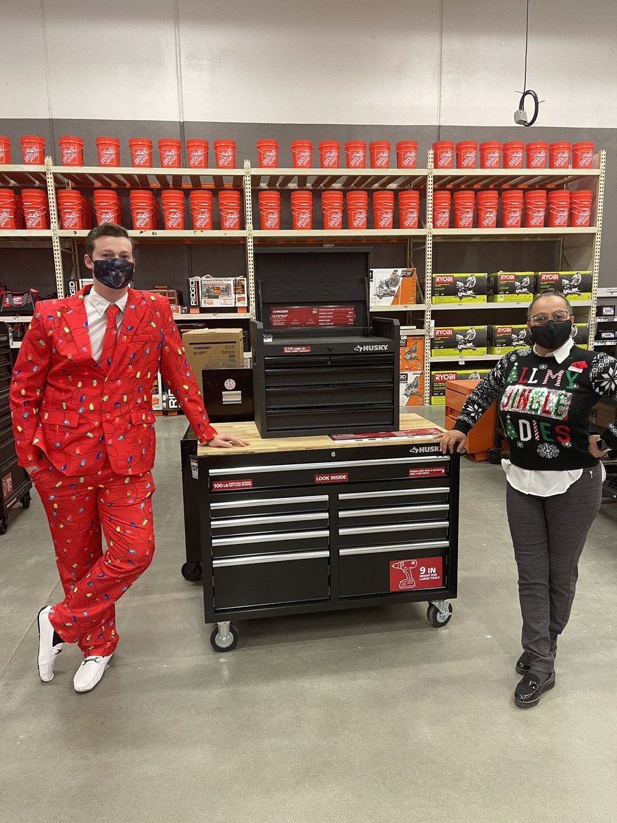 In the Holiday spirit with D-24 associate Bryson <a href="/arleneeking/">Arlene King</a> <a href="/DepotGriffin/">Griffin Home Depot</a> <a href="/shock_stephanie/">Stephanie Lower</a> @Carell_R <a href="/ASummers_HD/">Avery Summers</a>