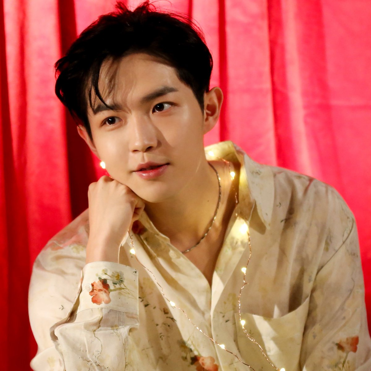 완깐할수록 뭔가 더 꼬마가 멋부린거 같아 보이는 이유는