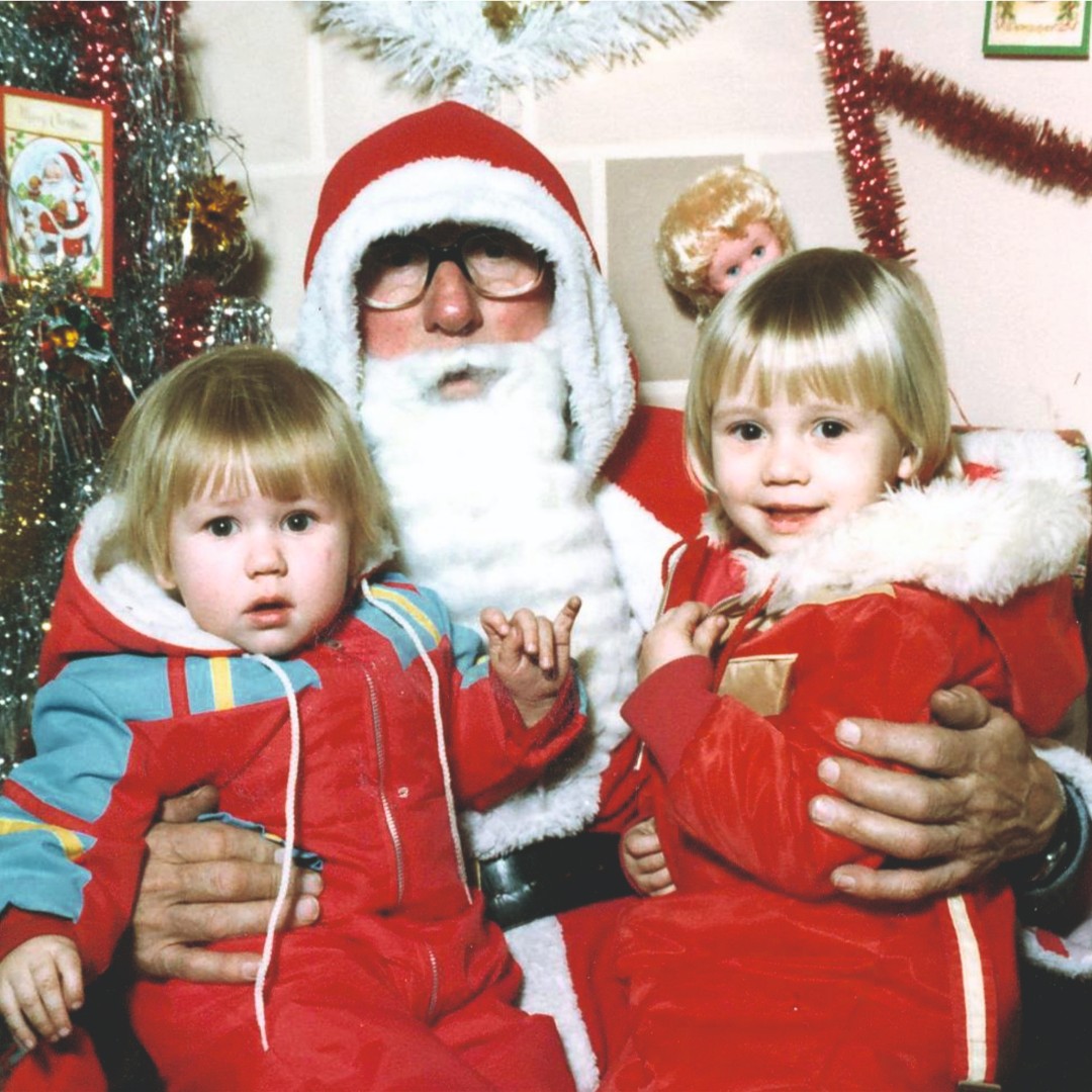 Pellacraft1's tweet photo. Happy Christmas everyone 🎅
Can you guess who? We think this photo is 40 years old (eek when and how did that happen)!
#MerryChristmas #RetroSanta https://t.co/hV9AkJ9Yh7