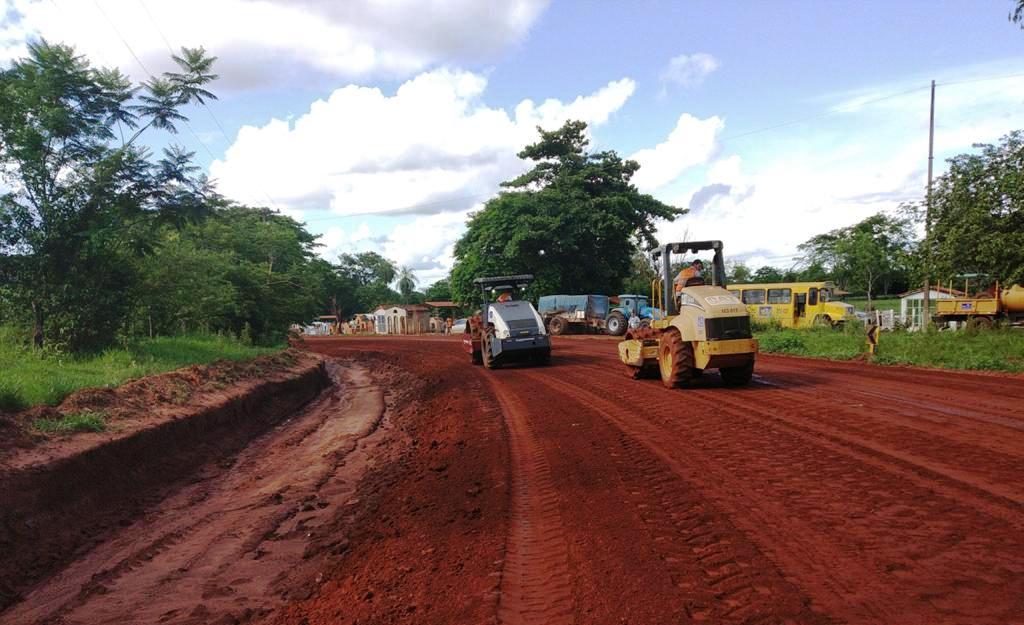 mopcparaguay's tweet photo. 🛣️ Las obras de pavimentación asfáltica del tramo de 47,5 km que conecta las comunidades de Santa Clara, Jhugua Rey y Choré, en #SanPedro, avanzan con el 55% de ejecución.

📌 Esta obra beneficiará a más de 50.000 pobladores de la zona.

#ObrasParaLaGente 🇵🇾 https://t.co/DPWmuP88c8