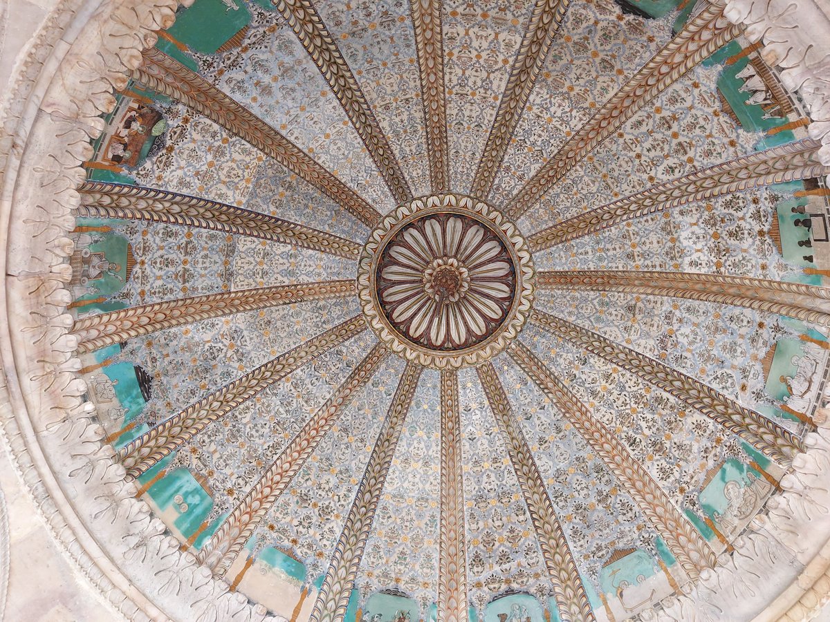 It is one thing to continuously talk about our heritage and ancient India and use that for political purpose but it is quite another to actually honor our rich heritage and maintain our monuments. Both  @INCIndia and  @BJP4India only provide lip service.