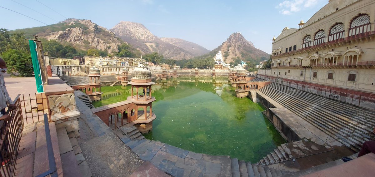 It is one thing to continuously talk about our heritage and ancient India and use that for political purpose but it is quite another to actually honor our rich heritage and maintain our monuments. Both  @INCIndia and  @BJP4India only provide lip service.