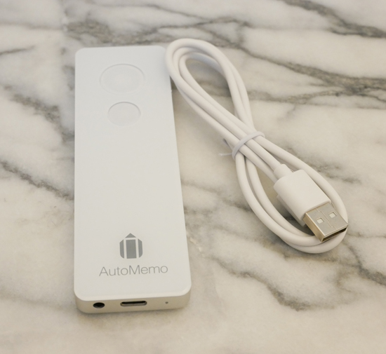 Taromayasky's tweet image. 自動でテキスト化するAIボイスレコーダーの「AutoMemo（オートメモ）」。なんと、録音した音声ファイルを自動でテキスト化。録音ファイルは専用アプリでテキストと音声のどちらでも確認できる、優れモノです。

#AutoMemo　#オートメモ　#ボイスレコーダー　#PR