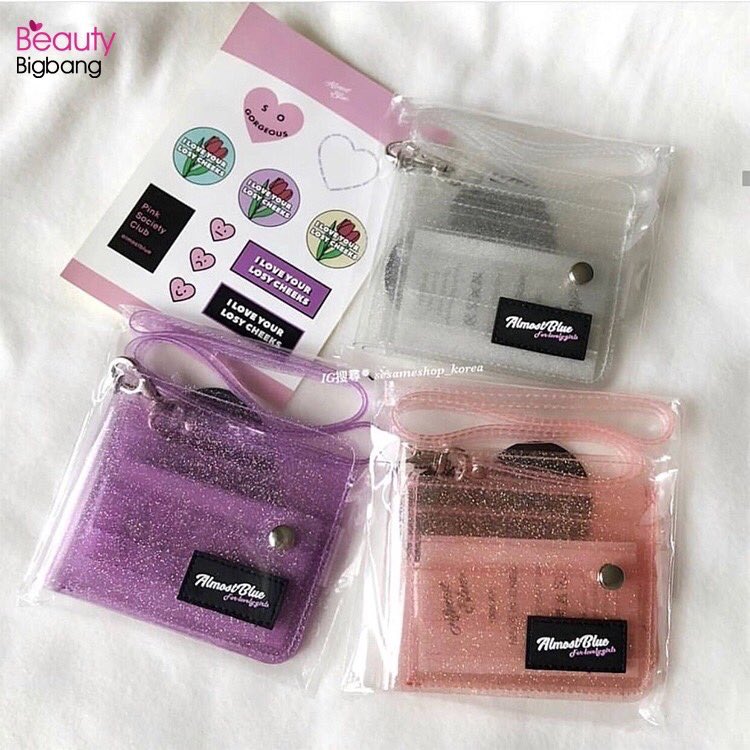rckscandyph's tweet photo. ‼️🎄 12 Days Christmas Sale #6 :
Almost Blue Transparent Wallet
🛒Order Form https://t.co/voMHSHYk5D
— glittered wallet
— stickers, photocards, keychains etc aren't included
Original Price : ₱250 each
Now : ₱199 each
-------
#RCPH12DXMAS https://t.co/O1jauVFwFW