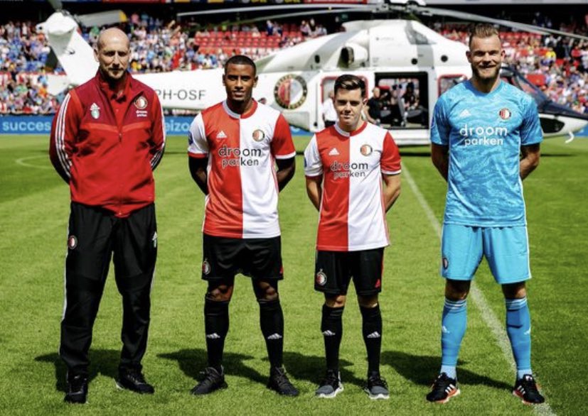 Ep1zE6vXUAYo174?format=jpg&name=900x900