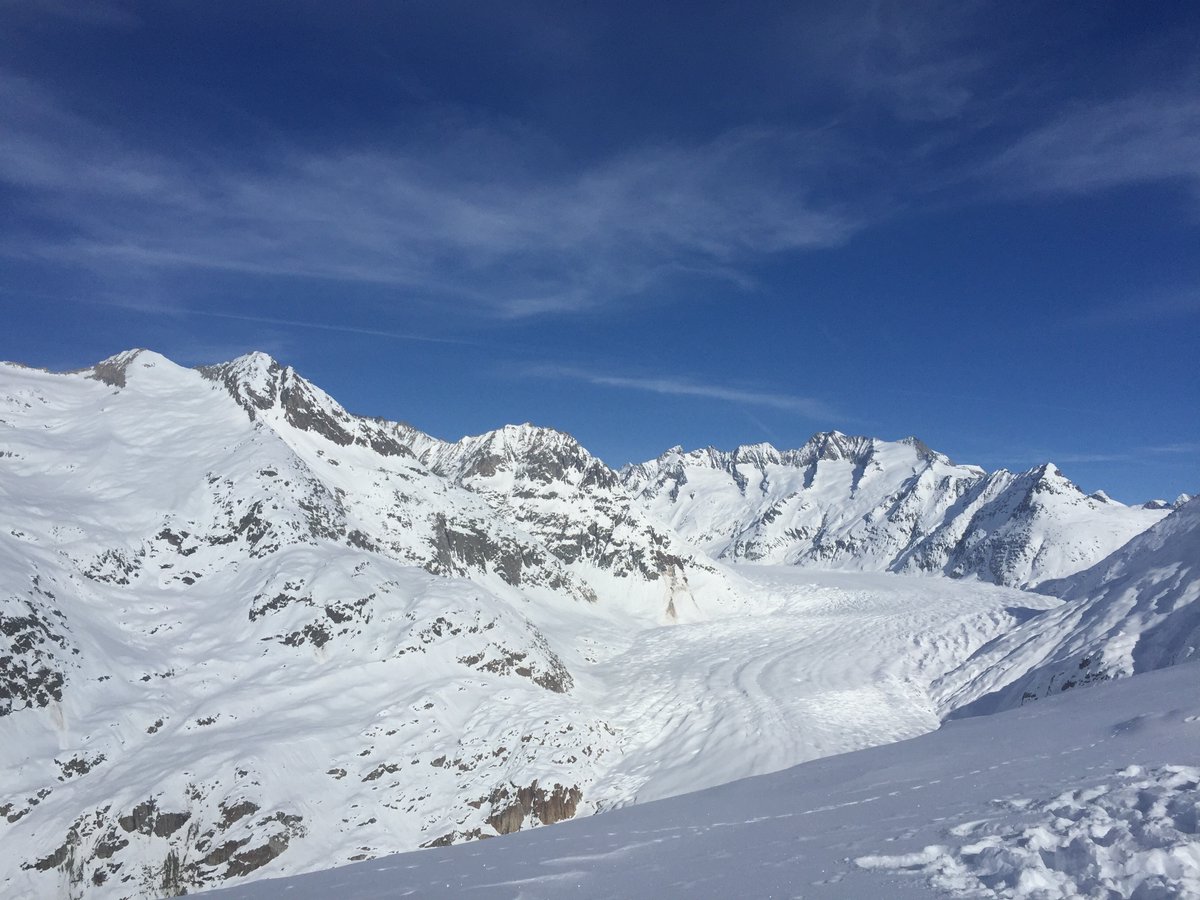 Wir wünschen Ihnen schöne Festtage und bedanken uns an dieser Stelle herzlich für die Unterstützung in diesem aussergewöhnlichen Jahr.
Bleiben Sie gesund!