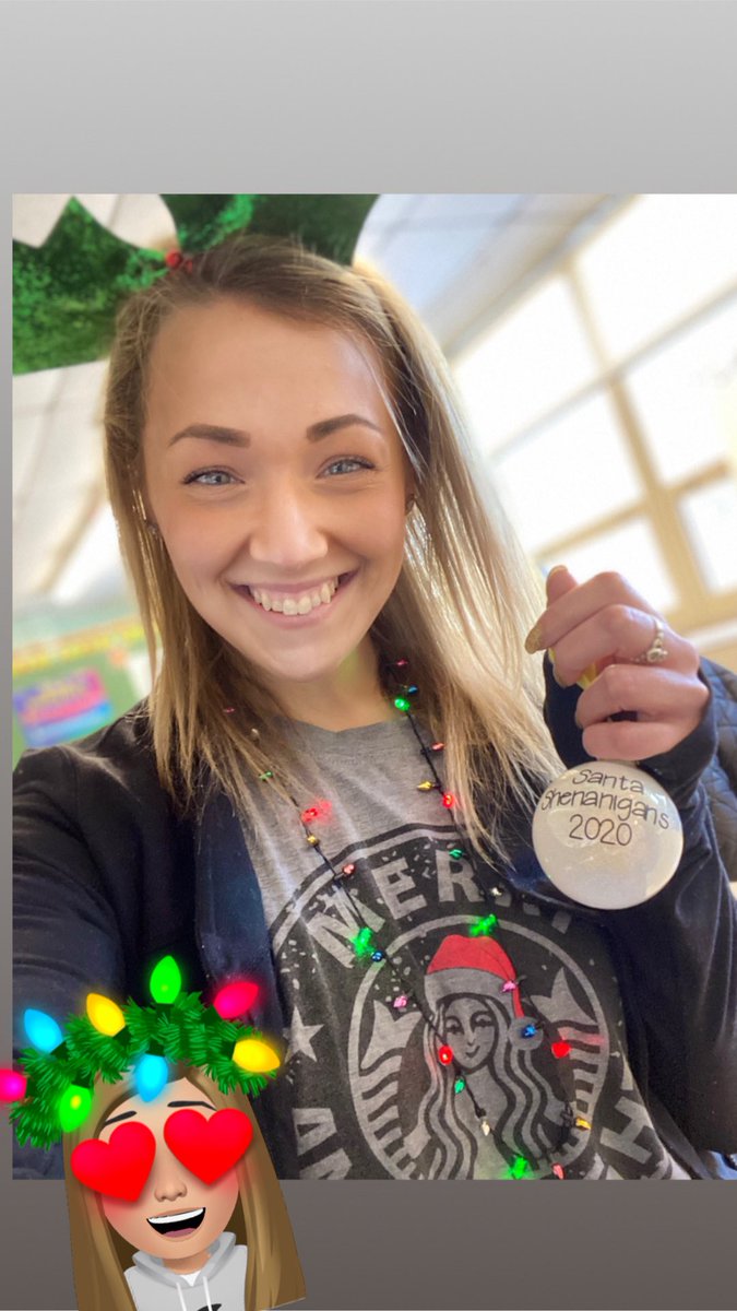 MsLocke_'s tweet photo. Day 2 of Virtual Spirit Week. #MerryandBright 🎄✨ and won 3rd place in the #SantaShenanigans2020 https://t.co/v8ghGYbP6Y
