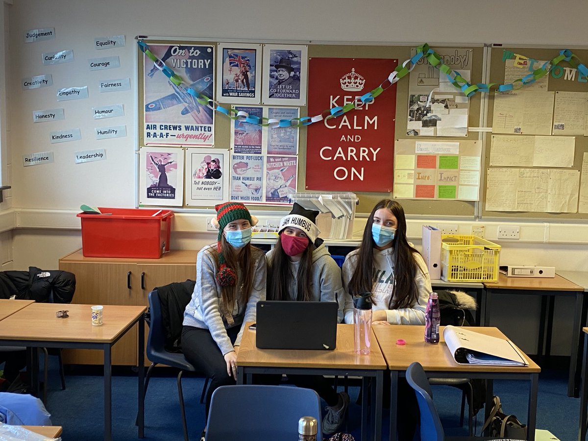MissNDuncan's tweet photo. Thank you to the amazing S6 for putting together some virtual Christmas fun for ⁦@rosshigh⁩ pupils today P6 and P7! Merry Christmas everyone 🎄🎉 Have a well deserved, restful holiday! See you all in 2021! https://t.co/cN4hZL6CqX