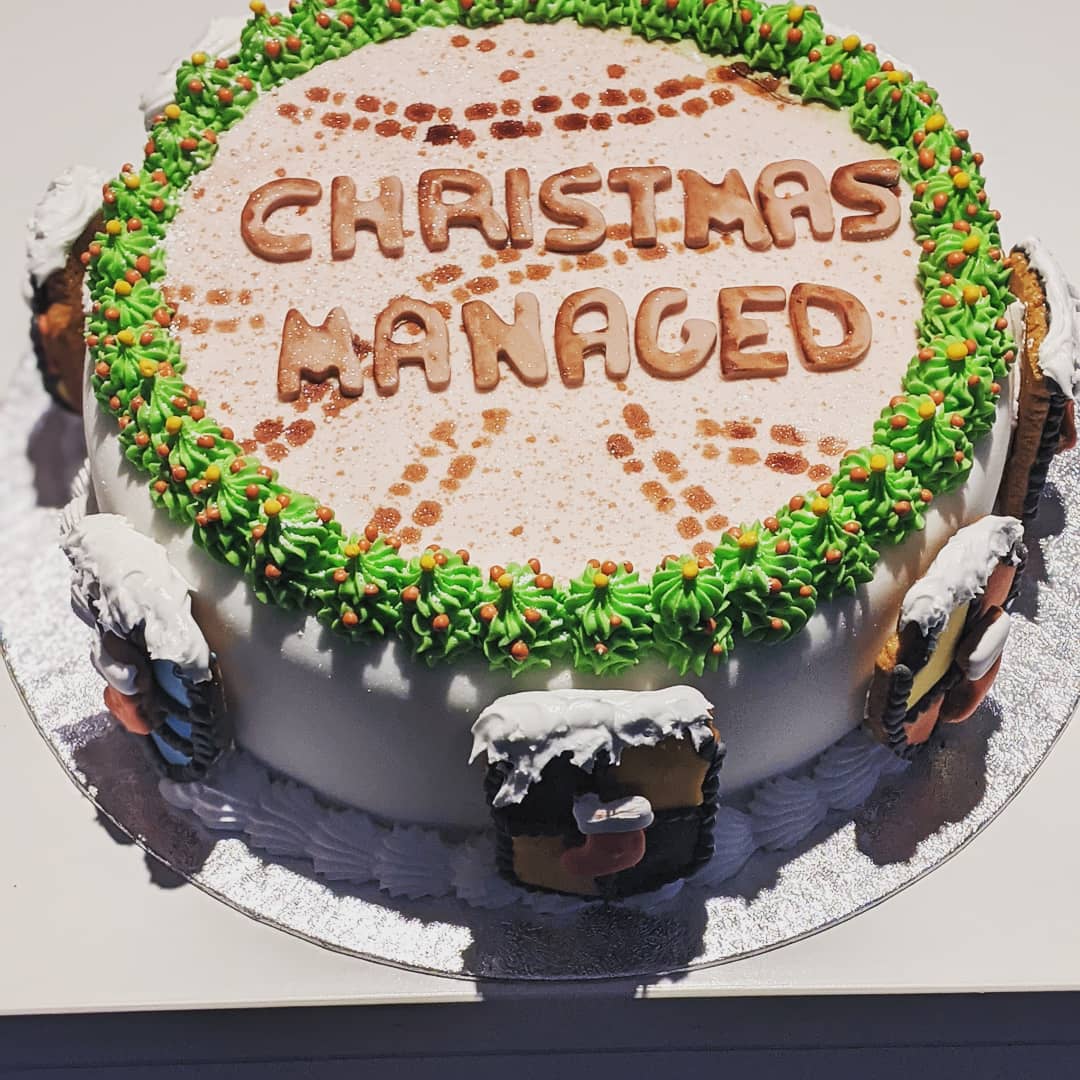 elmo_catnip's tweet photo. I make cakes, these are some. #DaveGrohl #FooFighters #HarryPotter #MauradersMap https://t.co/cGG6p4yozE