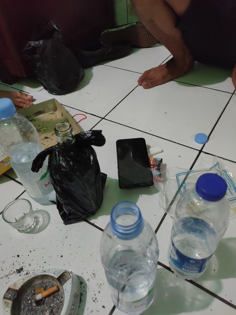 kaum rebahan tweet media