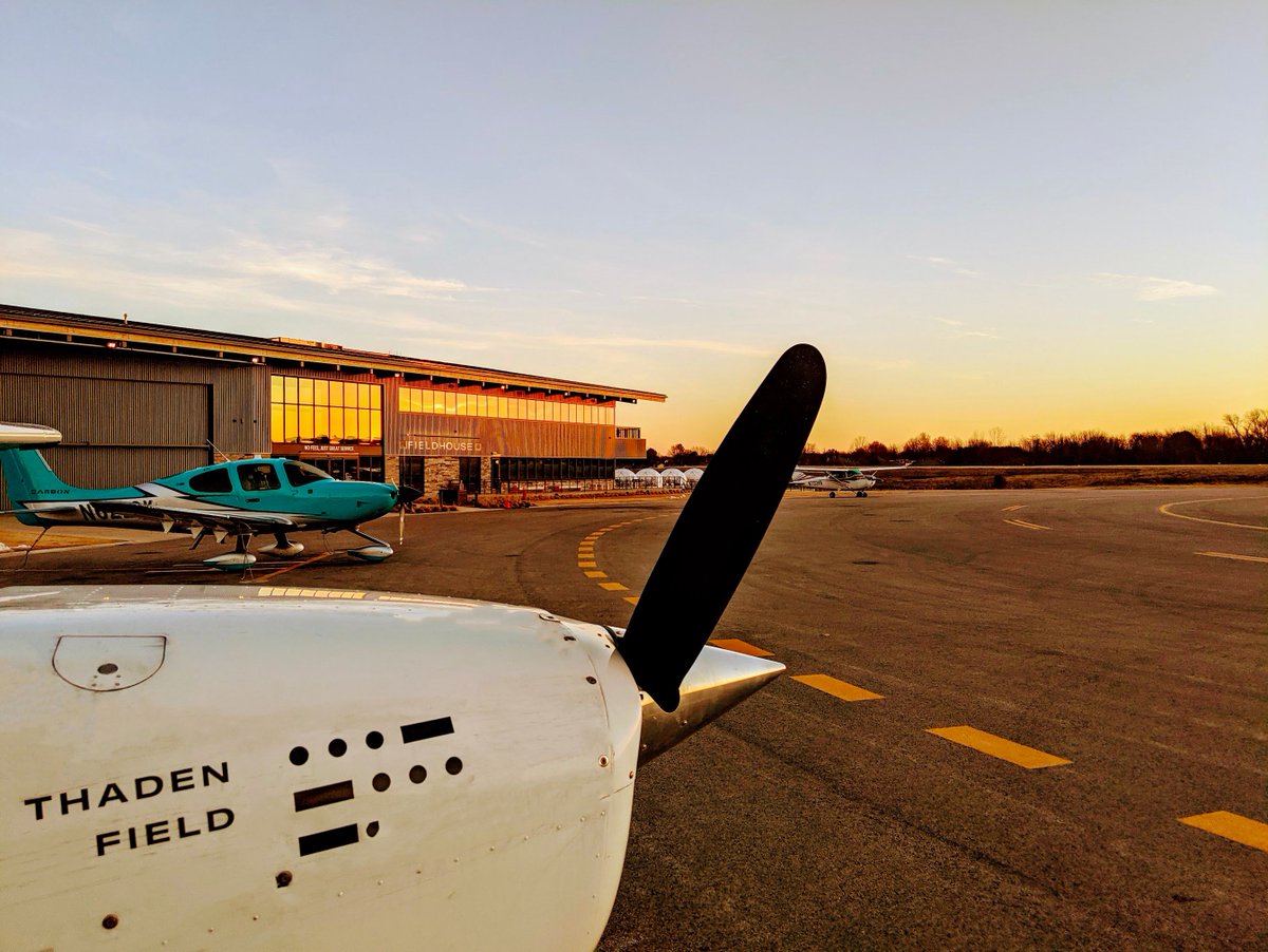 A beautiful morning to get in the air!

#flyoz
#aviationdaily
#pilotsofinstagram
@iflysummit
#sunrise
#a_kvbt