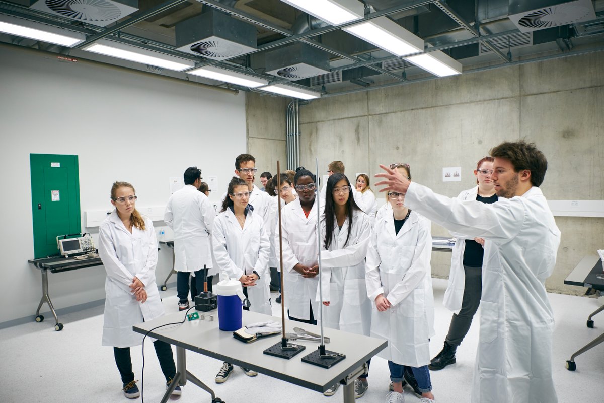 QuantumIQC's tweet image. Are you in Grade 11 or 12, with a passion for math and physics? How about quantum cryptography? Applications for virtual #QCSYS are now open. bit.ly/37DRmBq