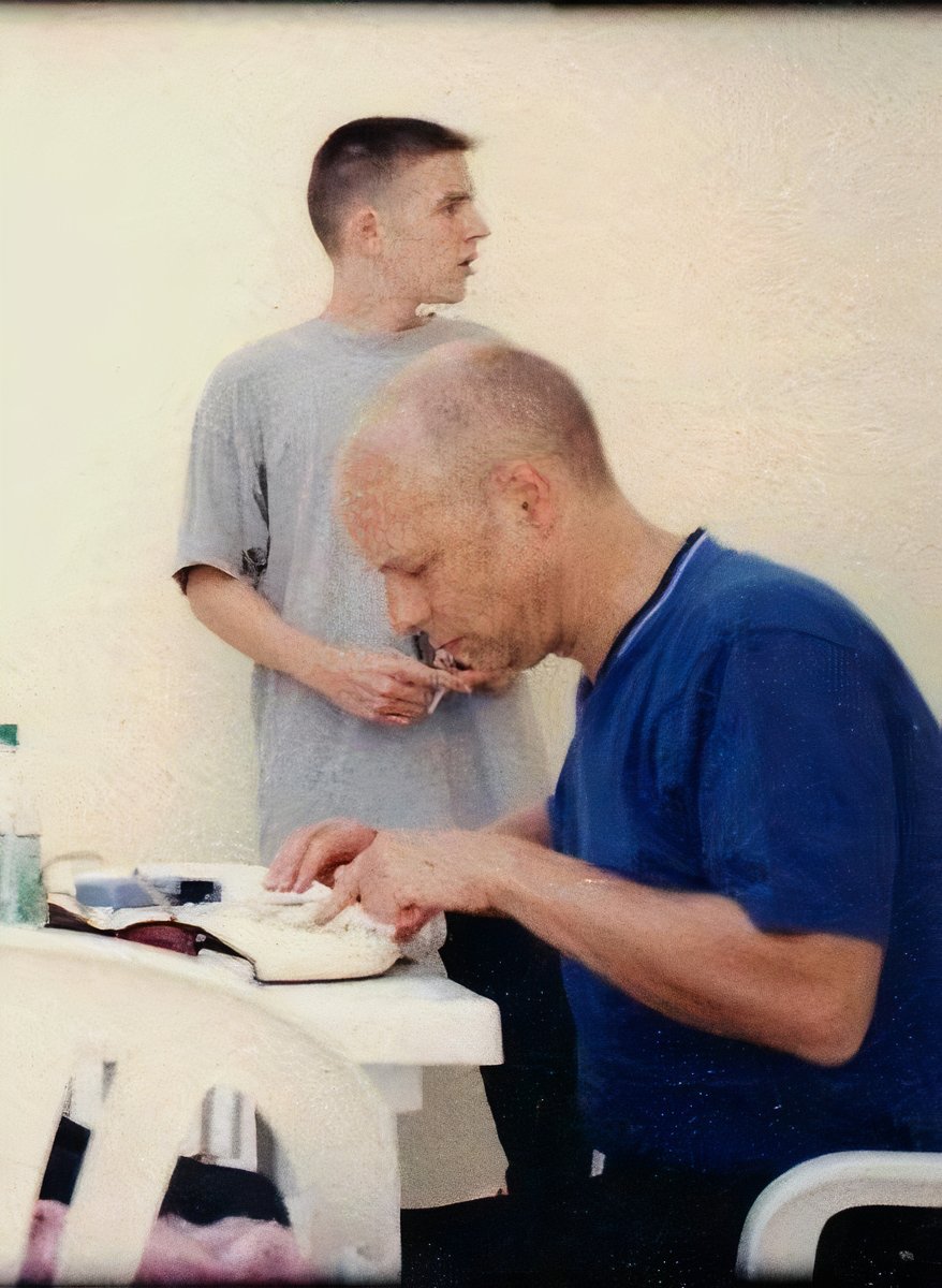 EclecticMethod's tweet photo. 1997 with Brian Eno https://t.co/s37hmSPRkX
