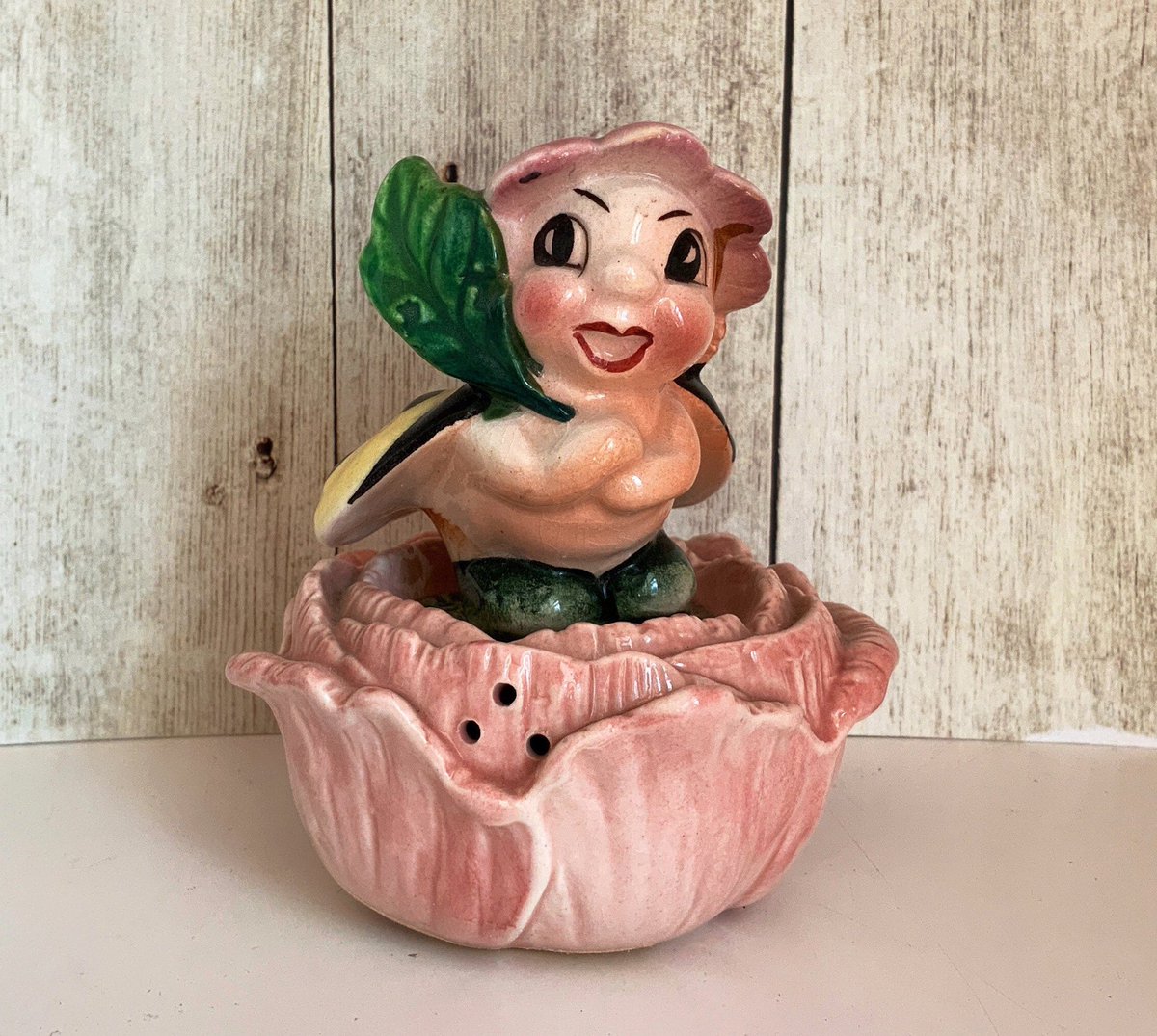 LadybugsTwo's tweet image. Vintage Ladybug on Flower Shakers, S &amp;amp; P Shakers, Ceramic, Vintage Kitchen, Mid Century, Spring Decor, Granny Chic, Japan, 1950s #etsy #housewarming #easter #ceramic #purple #green #flowershaker #1950skitchen #midcentury #grannychic etsy.me/38rB1iv