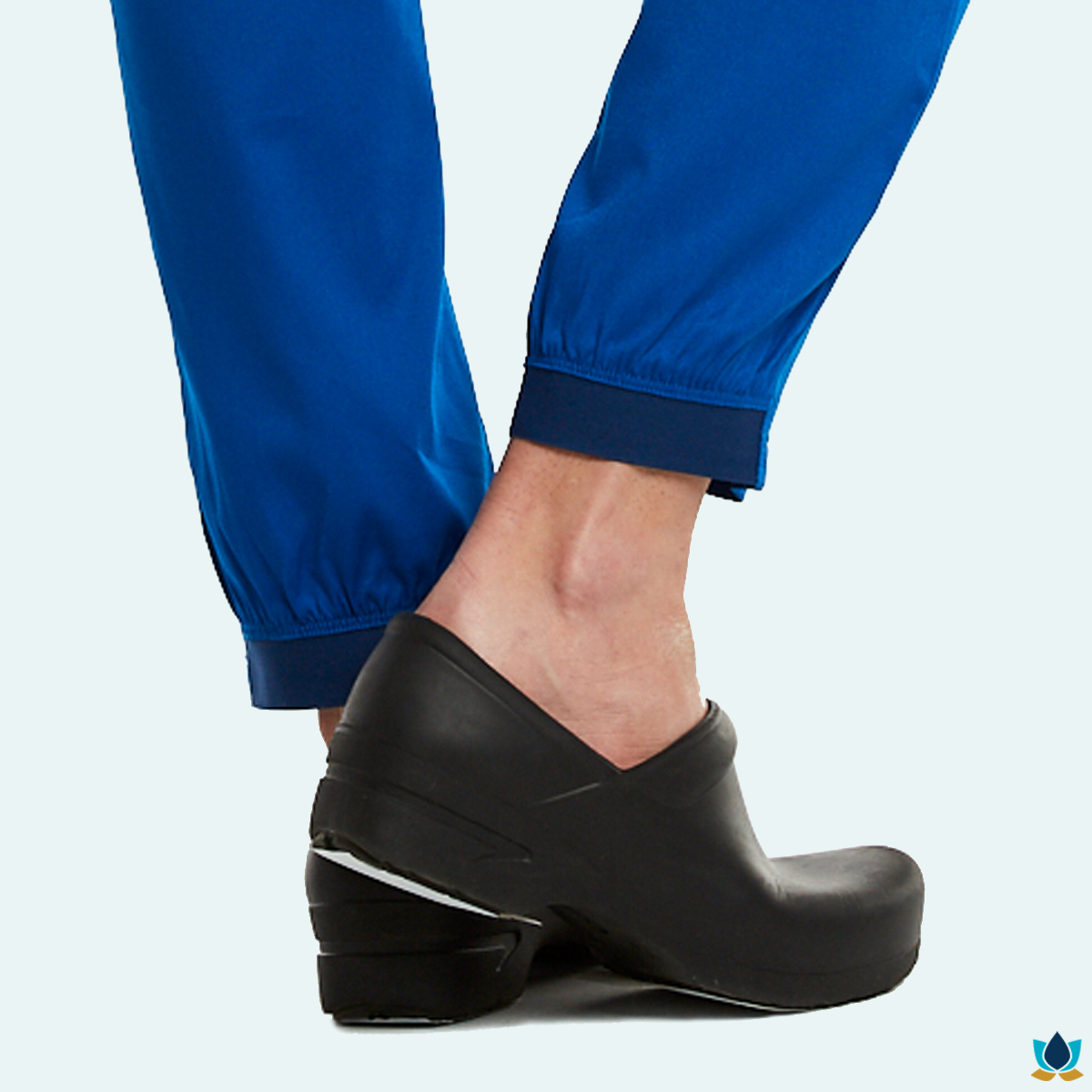 Check out this amazing feature from our Matrix collection! 🙌

maevnuniforms.com/category/matri…

#MaevnScrubs #healthcare #healthcareworkers #registerednurse #doctor #medicine #medicallife #womeninmedicine #meninmedicine #cutescrubs #medicalscrubs #fashion #scrubstyle #scrublife #nurse