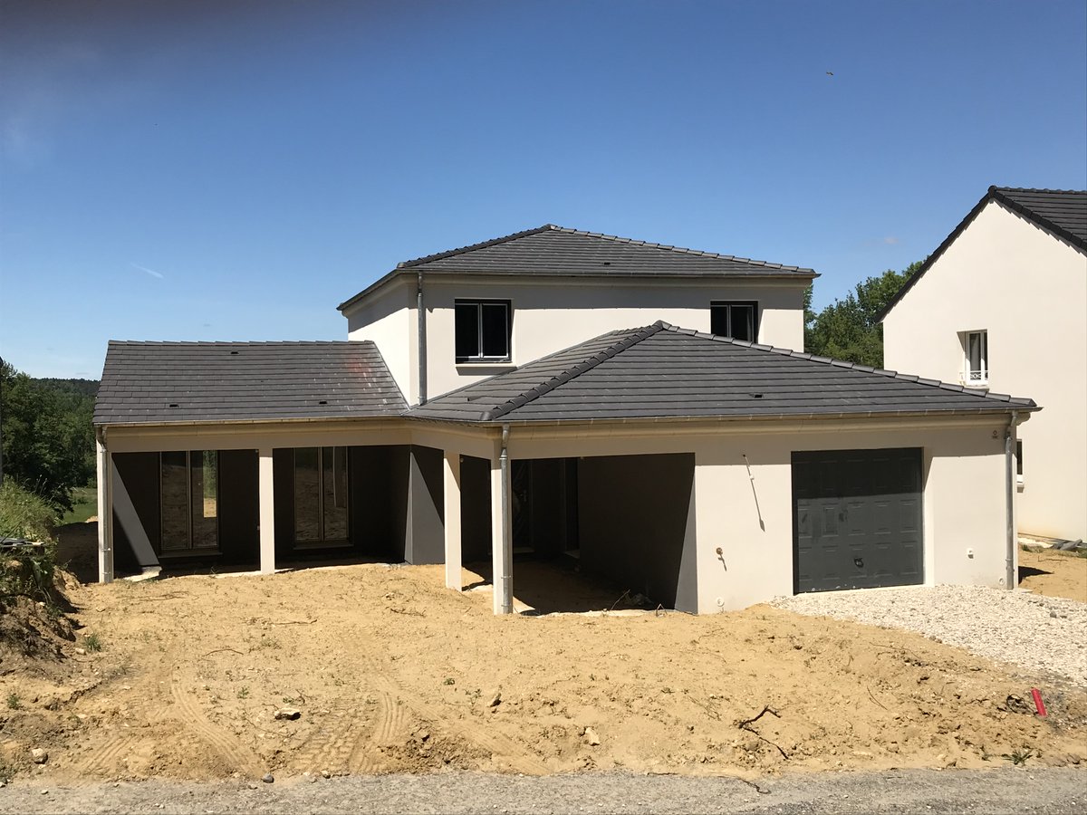 Maisons Pierre tweet media