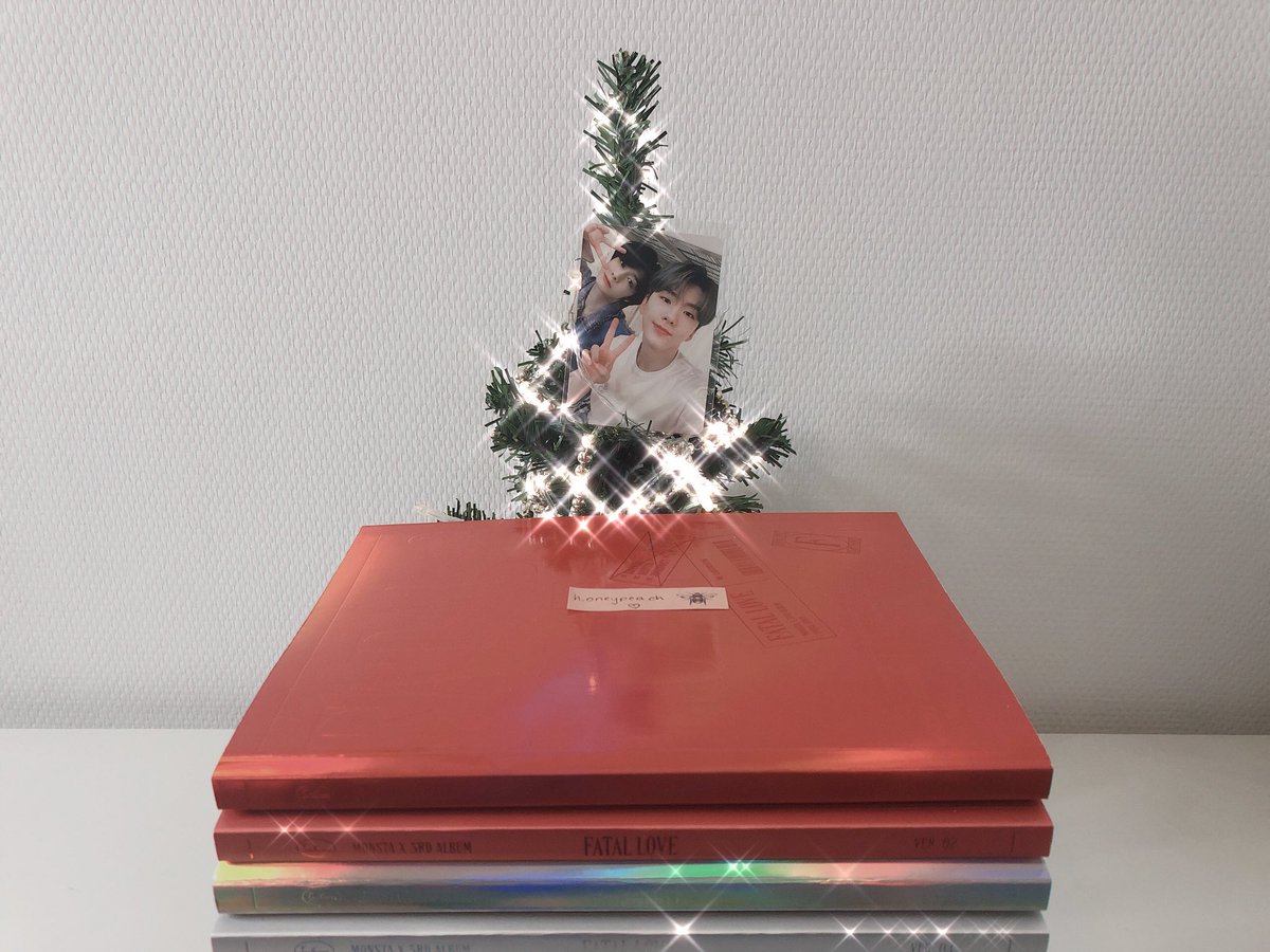 h_oneypeach's tweet image. ❣️ Christmas / New Years giveaway ❣️
Monsta X Fatal Love full set (unsealed! one album includes one of each pre-order benefits)

♦️ RT to enter
♦️ Follow
♦️ Ends: Dec 30, 11:59 PM CET
♦️ EUROPE ONLY!