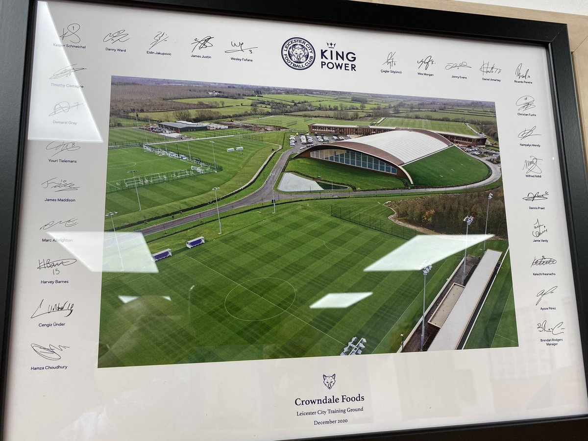 CrowndaleLeics's tweet photo. Look want Santa just dropped off. Thanks @LCFC for the amazing Christmas gifts today. The new training facility is out of this world, good luck with the move. 

#goingplaces
#notabigclub
#lcfc
#leicester https://t.co/T0yBJcihCL