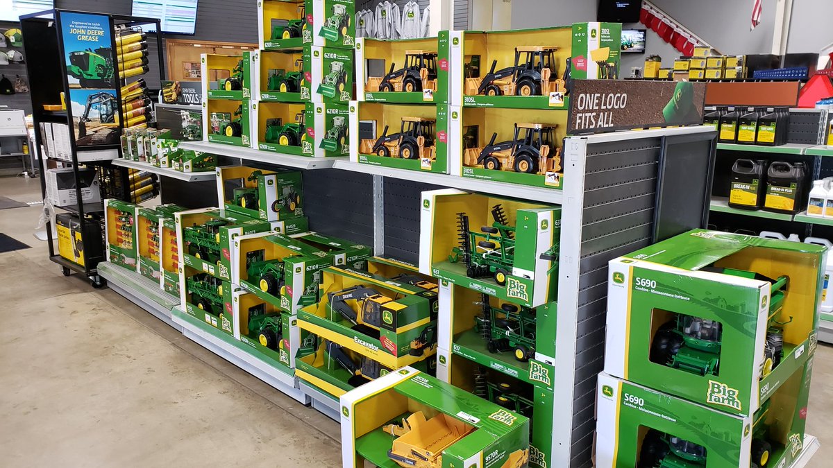 RDOJasonK's tweet photo. For your last minute Christmas shopping,  swing by @rdoequipment in Sunnyside,  WA.  We have something for everyone on your list.  #RDODoesThat #Sunnyside #shopping #Christmas https://t.co/VFMSyav48I