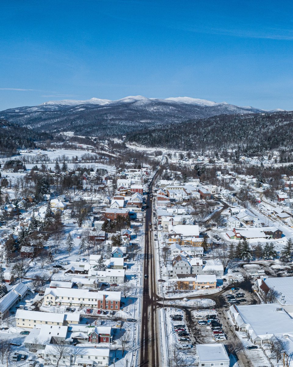 gostowe's tweet photo. Have you driven the scenic #VT #Route100 in the #Stowe area? This @TravelLeisure article highlights the legendary rural road among "14 Beautiful #WinterDrives Around the United States." https://t.co/sFm0wdXhWy (PC: Tyke Photography) #bestofvtroute100 #gostowe #stowevt #thisisvt https://t.co/cHDUGxoH2X