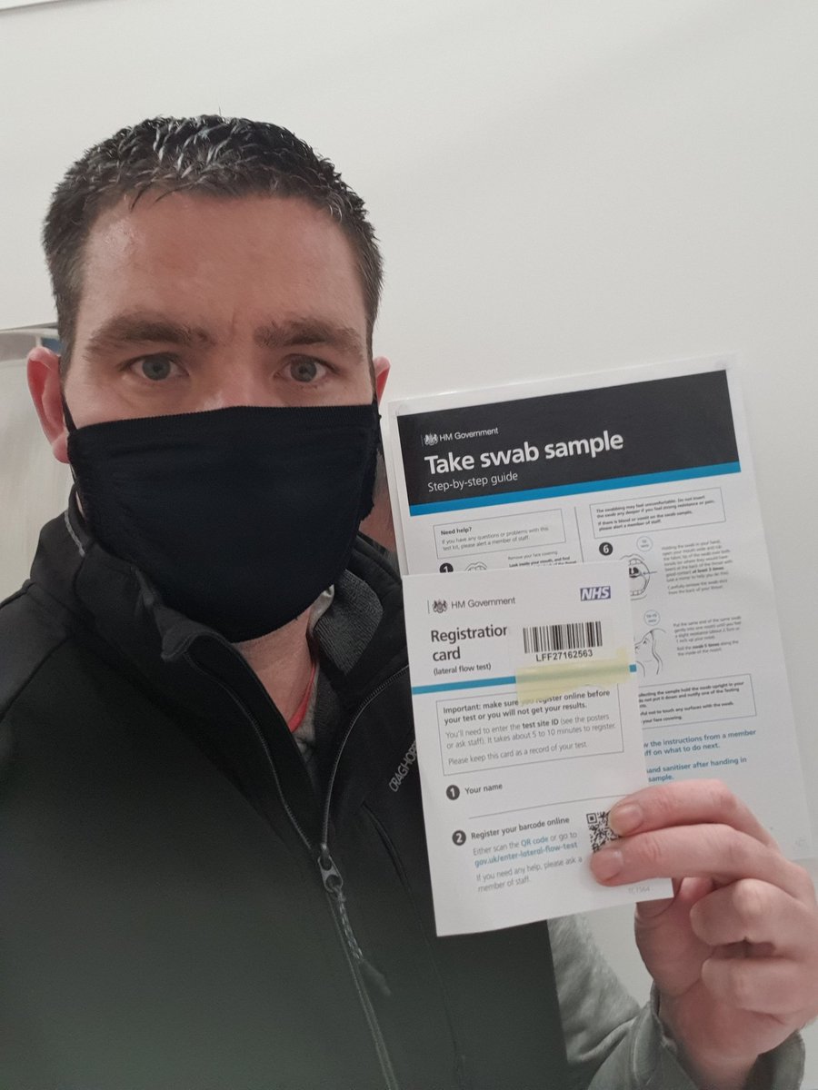 I went to Luton Central Library today to get a free rapid Covid-19 test.I don't have symptoms.An interview with myself (as you do)...Thread 