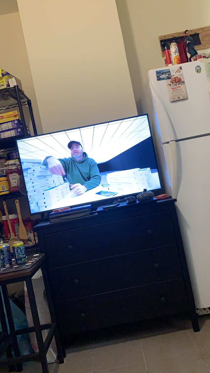_nekochan8's tweet photo. @LewLater @UnboxTherapy

My brother’s been bloooocked
 For tweeting too much! 🥺 pick me 
#100FREEiPhone12
BLUE https://t.co/sY8cIIWiMe