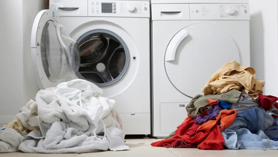 The5dotdotdot's tweet photo. This week: The five things people shouldn’t care about. Separation of laundry, hand bags, and more talk about lawns. https://t.co/nbm7WhkFp3
