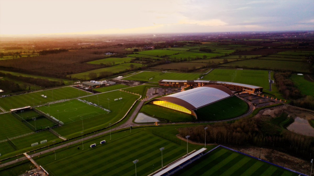 Leicester City have announced the club will take part in their first session at their new, state of the art training ground on Christmas Eve.

The Leicester City Football Club Training Ground in Seagrave is a 180-acre site, with 21 playing surfaces and 14 full-size pitches.

😍😍
