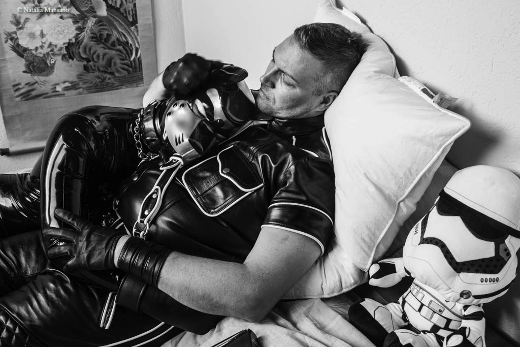 masterplay001's tweet photo. In those stressing time it's important to find time to relax and show affection to your pup. Retweet if you'd like to nap with me today 😉 https://t.co/fDPLsKDzK6
