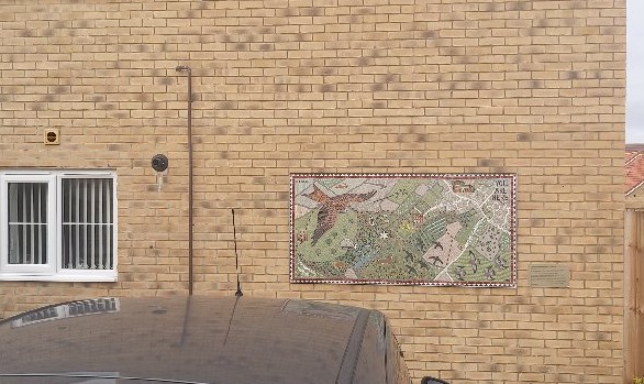 krissy_mckay's tweet photo. Beautiful Public Art installed at Houghton Conquest, Mosaic by Joanna Dewfall, Joanna arranged a workshop with year 4 children from Houghton Conquest lower school, which helped to inspire the artwork. 
.@kiergroup @ThorntonFirkin @StonewaterUK @letstalkcentral https://t.co/hf060VhPbp