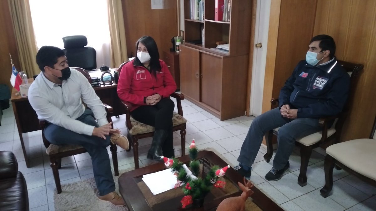 MDSAysen's tweet photo. #Cochrane: Con @alcaldecochrane y #RodrigoRivera de la @GobeCapitanPrat afianzando el trabajo realizado y proyectando las tareas para este 202, con @MDSAysen y @SenamaAysen https://t.co/k6LBV6WZI7