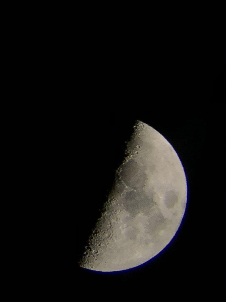 FrenierDenise's tweet photo. @CCMMSRedwolves Our very own Red wolf, Lydia Hinkle has gone to the moon!  An amazing capture of the moon and last night's phenomenon, the Great Conjunction, as Jupiter and Saturn came together.  #OurDen #scienceiscool https://t.co/Q2uEPZLPmz