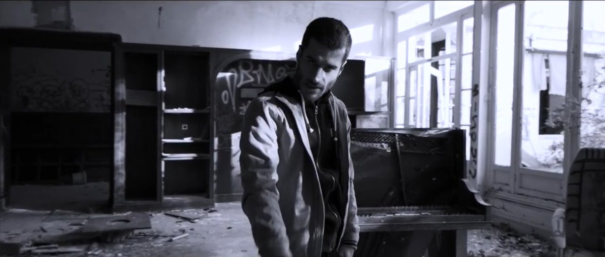 Odei Barrosok (<a href="/2ZIOrap/">2zio</a>) ØDEI izenpean 2021ean kaleratuko duen bakarkako lehen lanaren aurrerapena aurkeztu du, "Terapia". Ikusi bideoklipa badok.eus/bideoa/terapia/