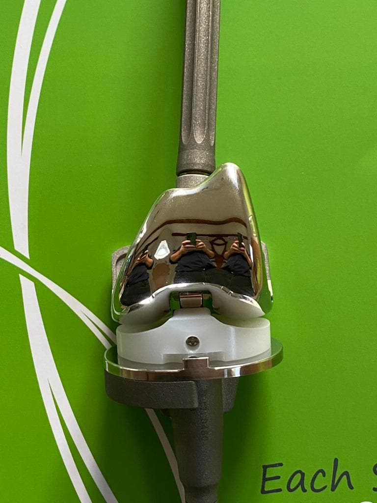 uocuk2's tweet photo. It is great to see samples of our new #USTARII Reconstruction system!  The Megaprosthesis &amp; Hinged Knee System is available soon to Oncology &amp; Complex Revision Surgeons across UK &amp; Ireland. Email Malcolm Pearson at malcolm@uoc-uk.com to register your interest. #orthotwitter https://t.co/WYjfhp5FEc